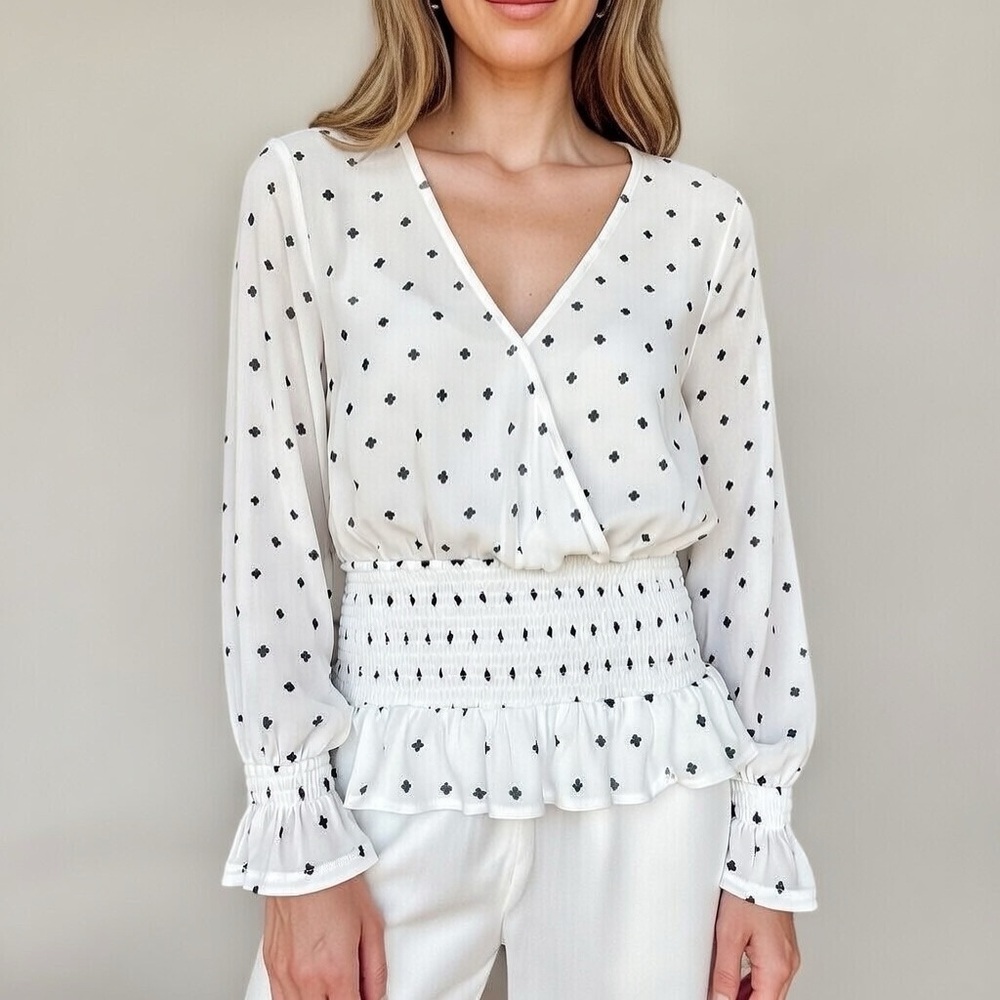 Fifty Street Womens Blouse Size L Long Sleeve Top Bell Sleeve 4-Leaf Clover NWT